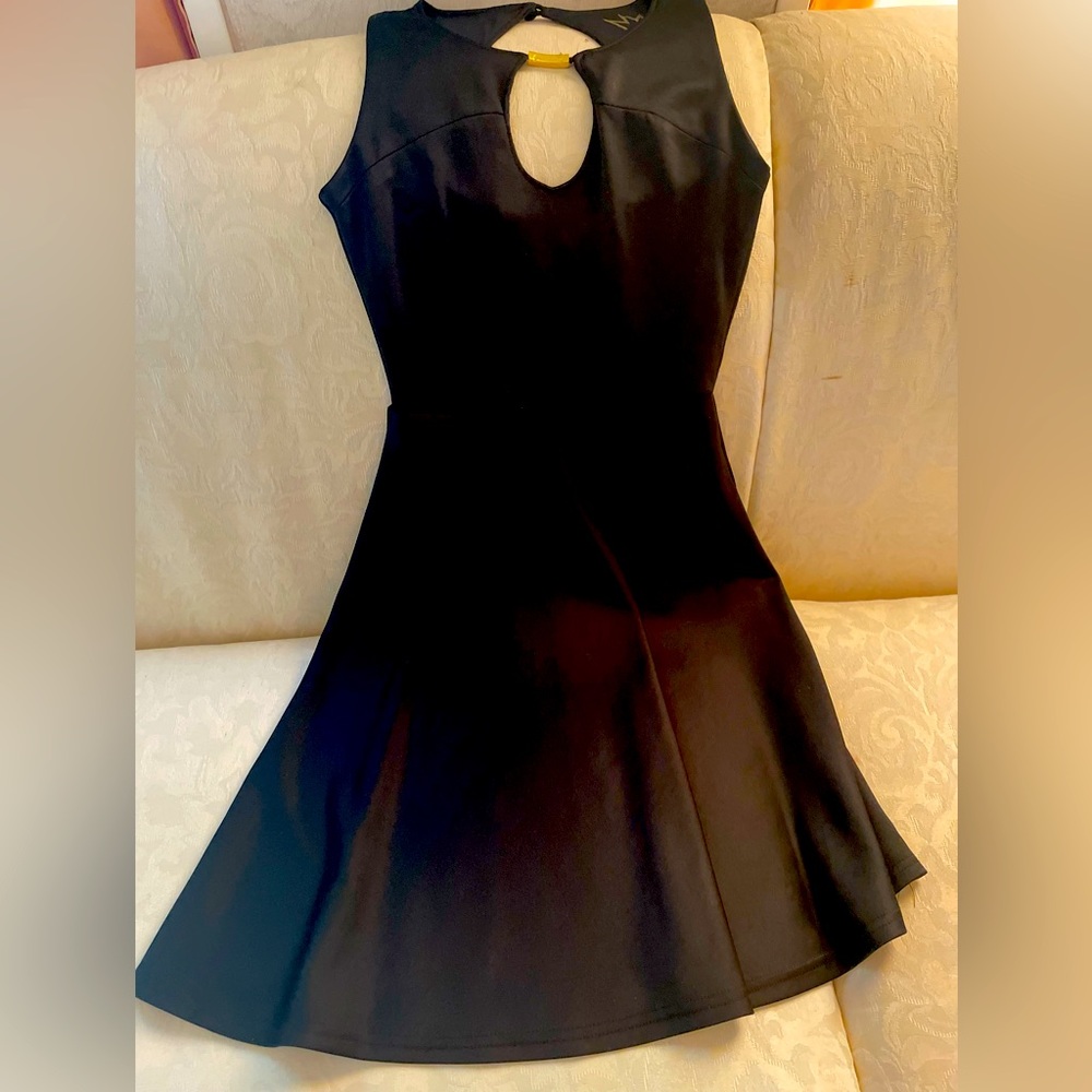 Black Nicki Minaj waist fitted dress